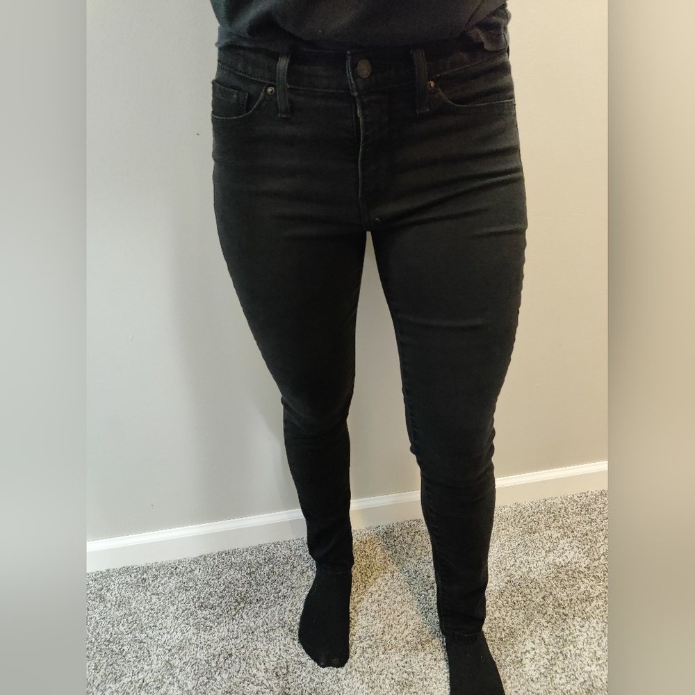 311 Shaping Skinny Jean